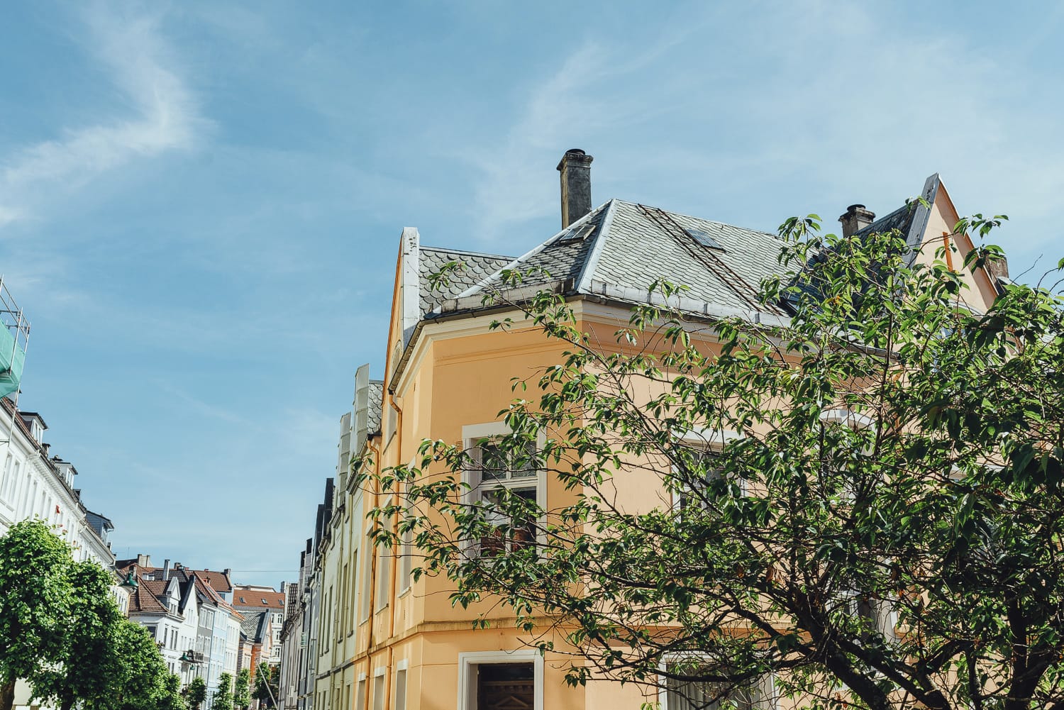 Yellow house in Bergen