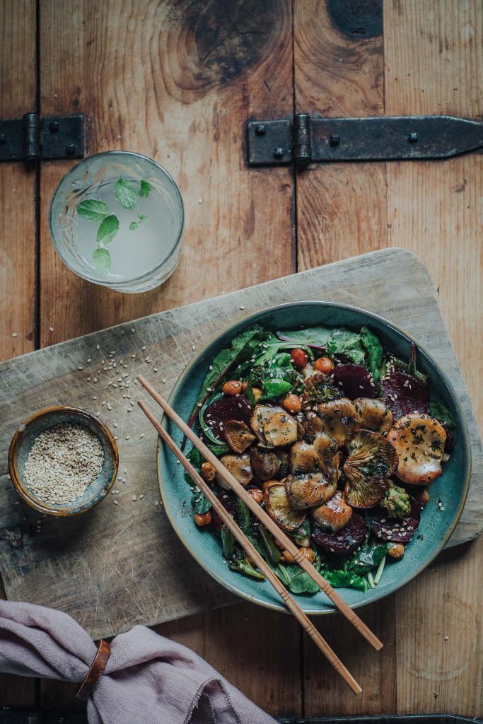 winter sallad with oyster mushrooms